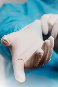 Gants chirurgicaux stériles